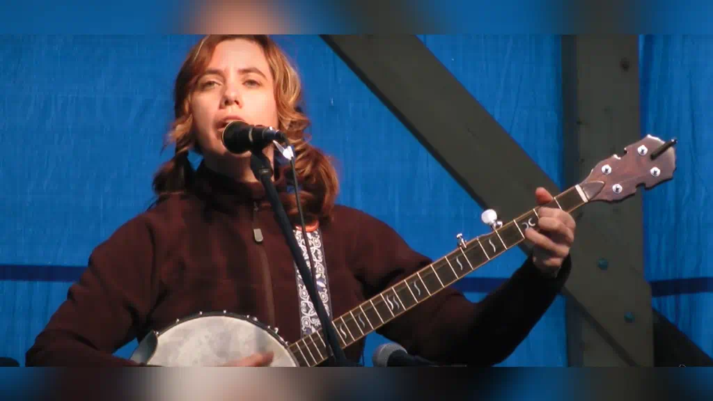 Cara Luft Banjo